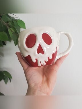 Disney Halloween Coffee Mug Snow White Poison Apple Skull Red Pearlescent White